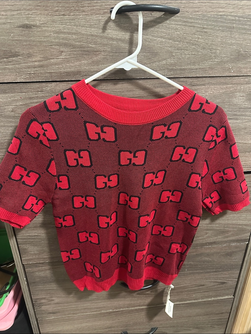 Red Short-Sleeve Knit Top with Allover G Pattern size S